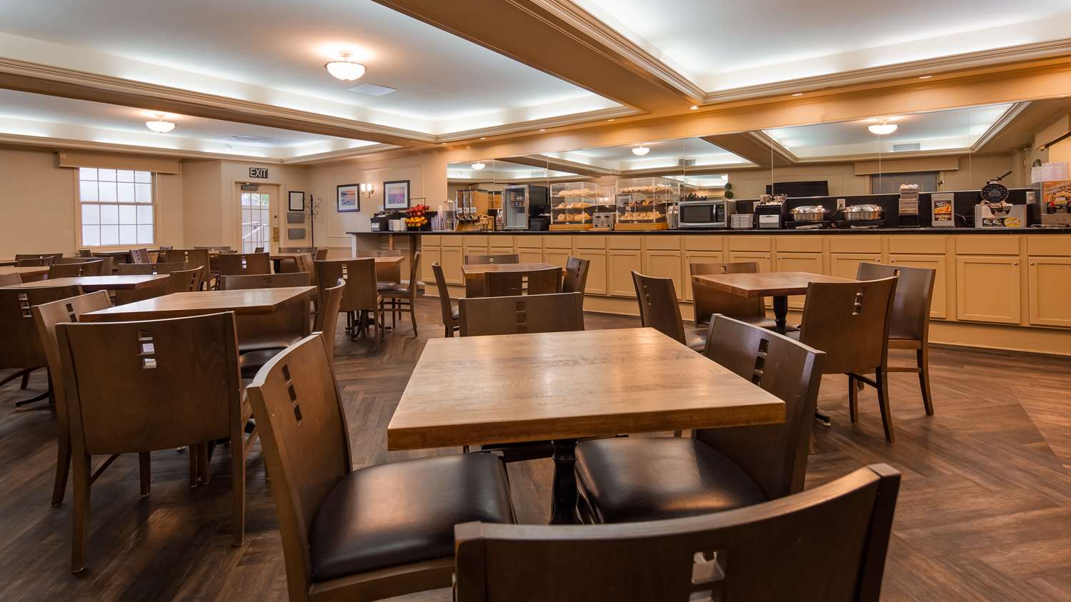 Wingate by Wyndham Bellingham Heritage Inn 38/48