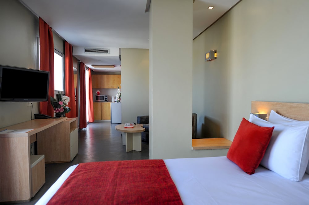 Manzil Hotel 7/21
