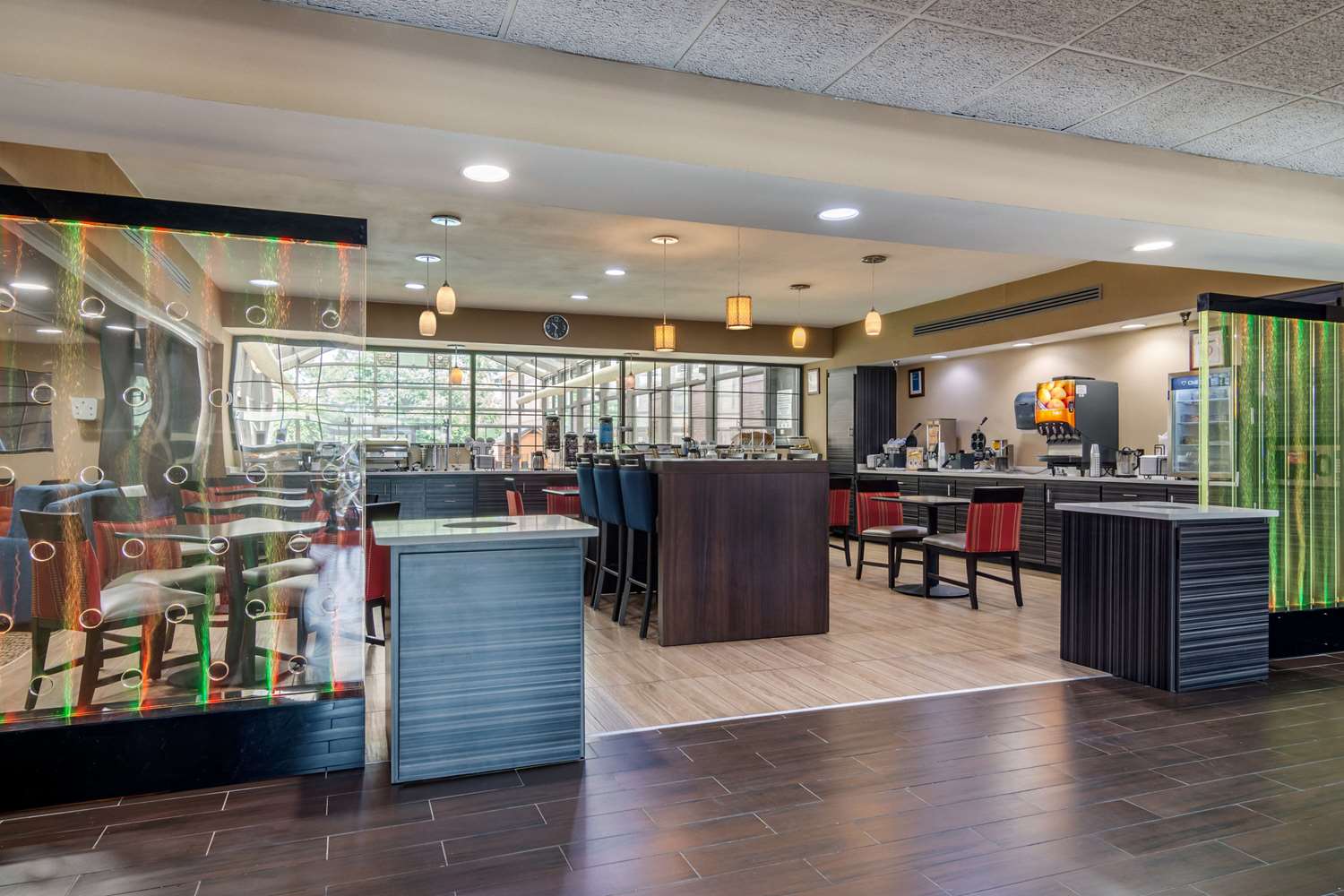 Comfort Inn & Suites Perry National Fairgrounds Area GA 4/15