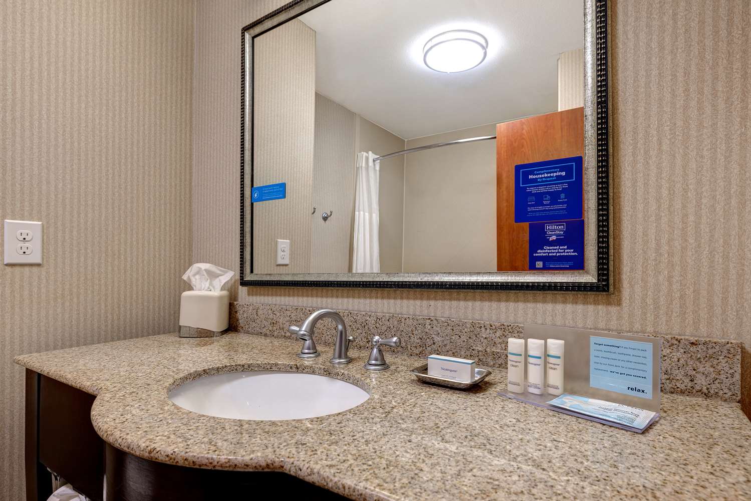 جناح استوديو بسرير كينج مع أريكة، Hampton Inn Victoria 6/6