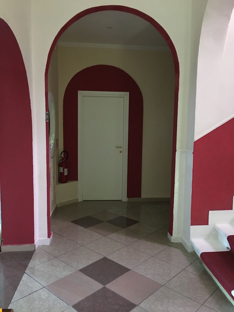 Hotel Moderno 9/50