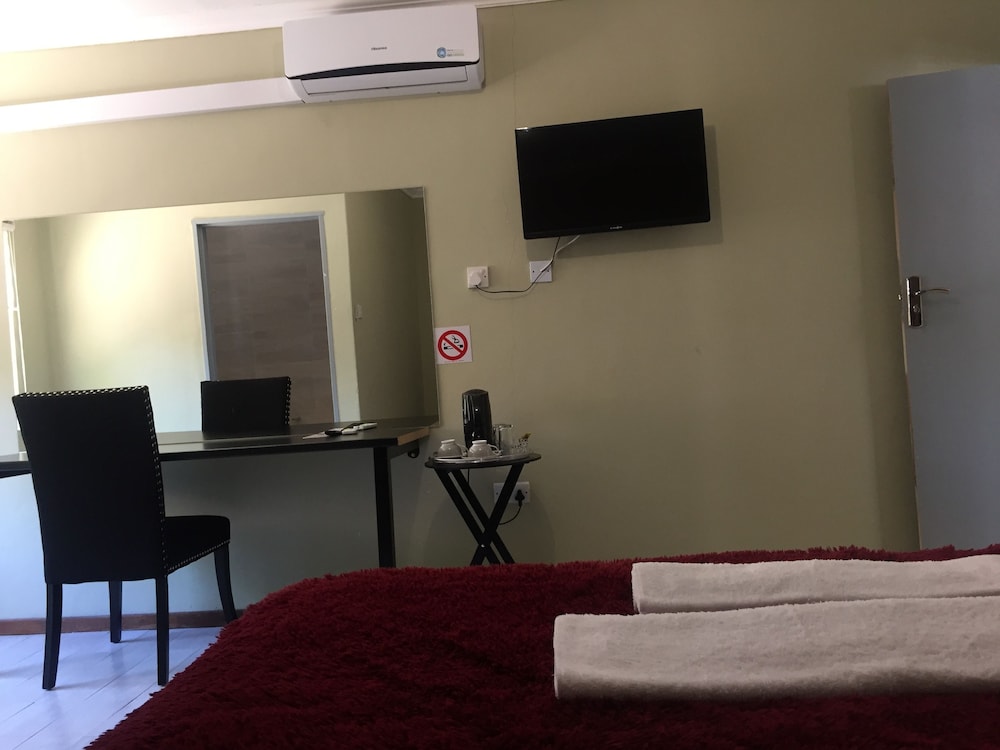The New Mall Guest House 20/39