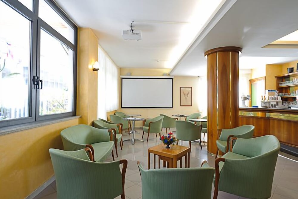Petrarca Hotel 32/50