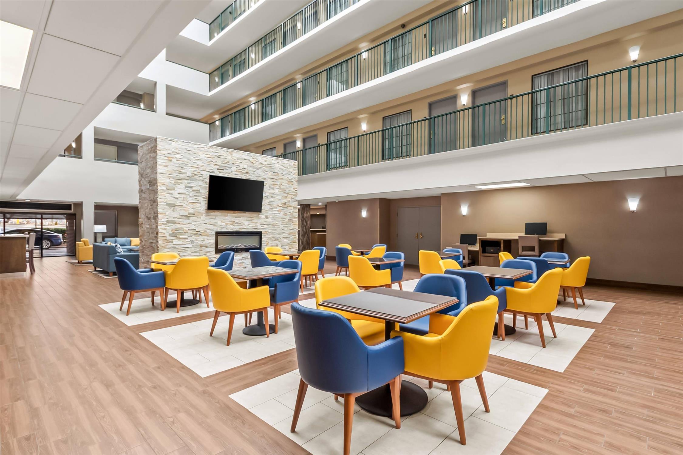 Comfort Suites Near Potomac Mills 50/50