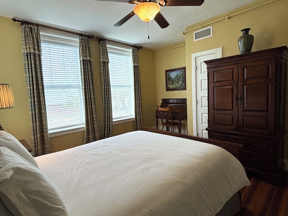 Grand Lux Inn 9/47