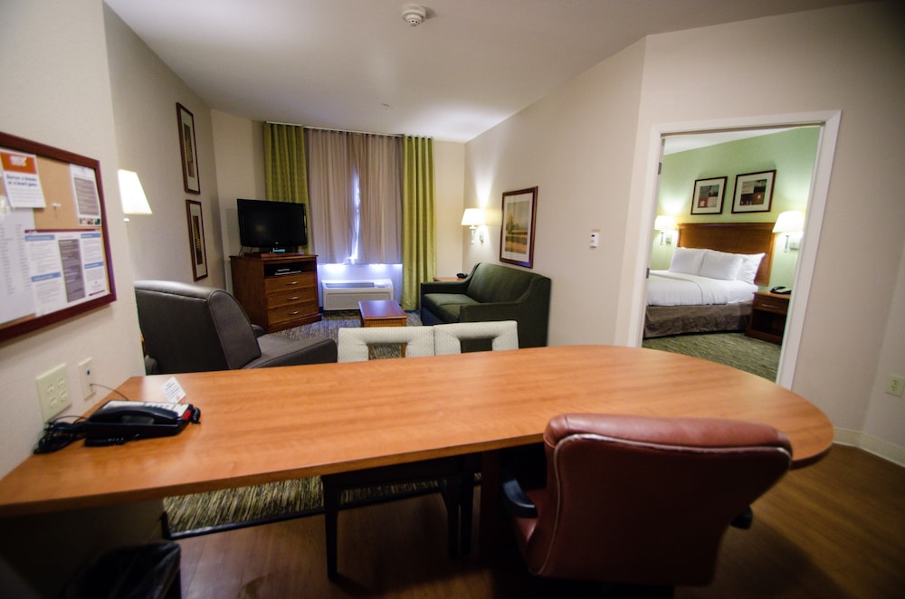 Candlewood Suites Temple 25/53