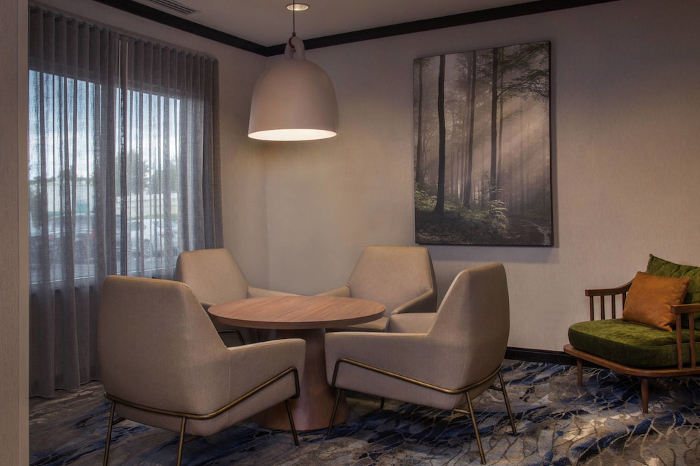 Fairfield Inn Suites Harrisonburg 16/26