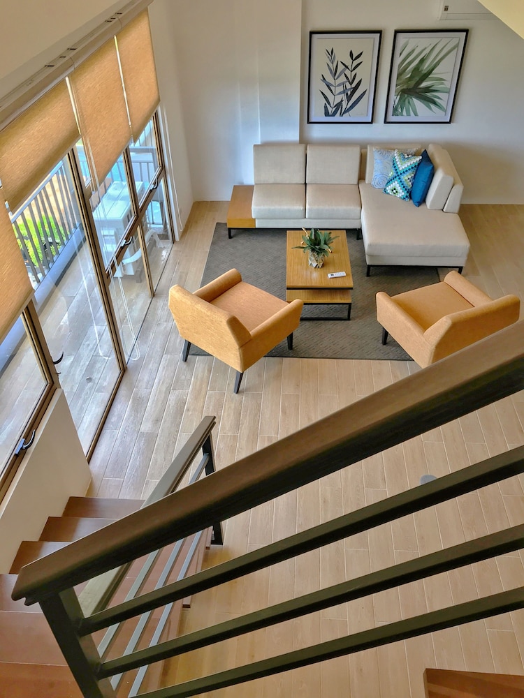 Crown Hotel Palawan at Harbour Springs 44/54