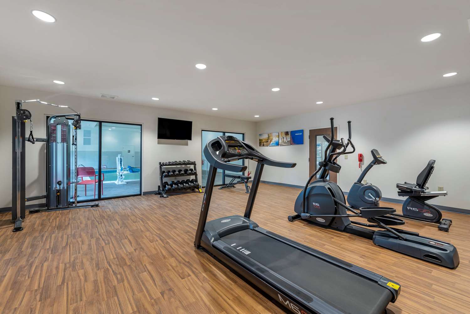 Comfort Suites Dry Ridge 8/20
