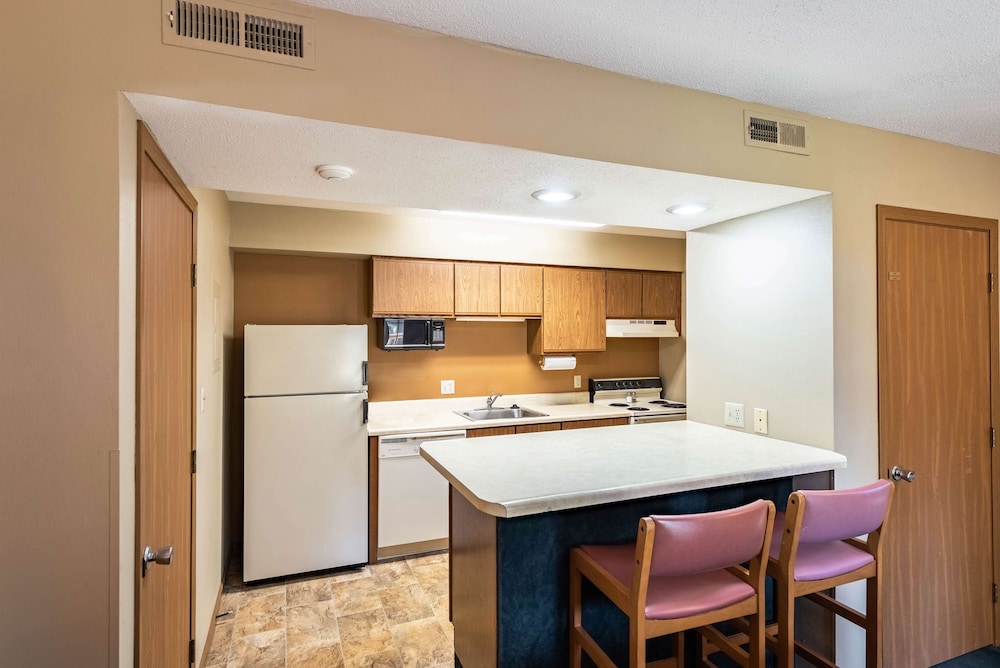 Americas Best Value Inn Suites St Marys 9/35