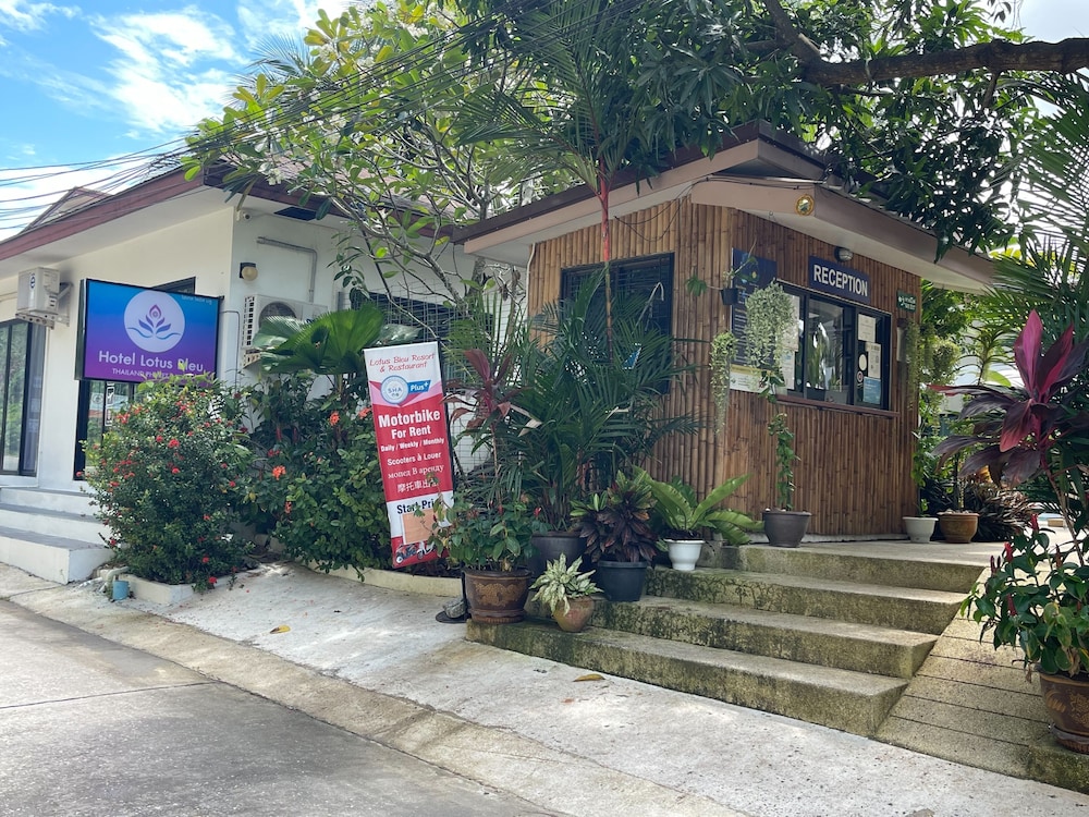 Lotus Bleu Resort & Restaurant 1/61
