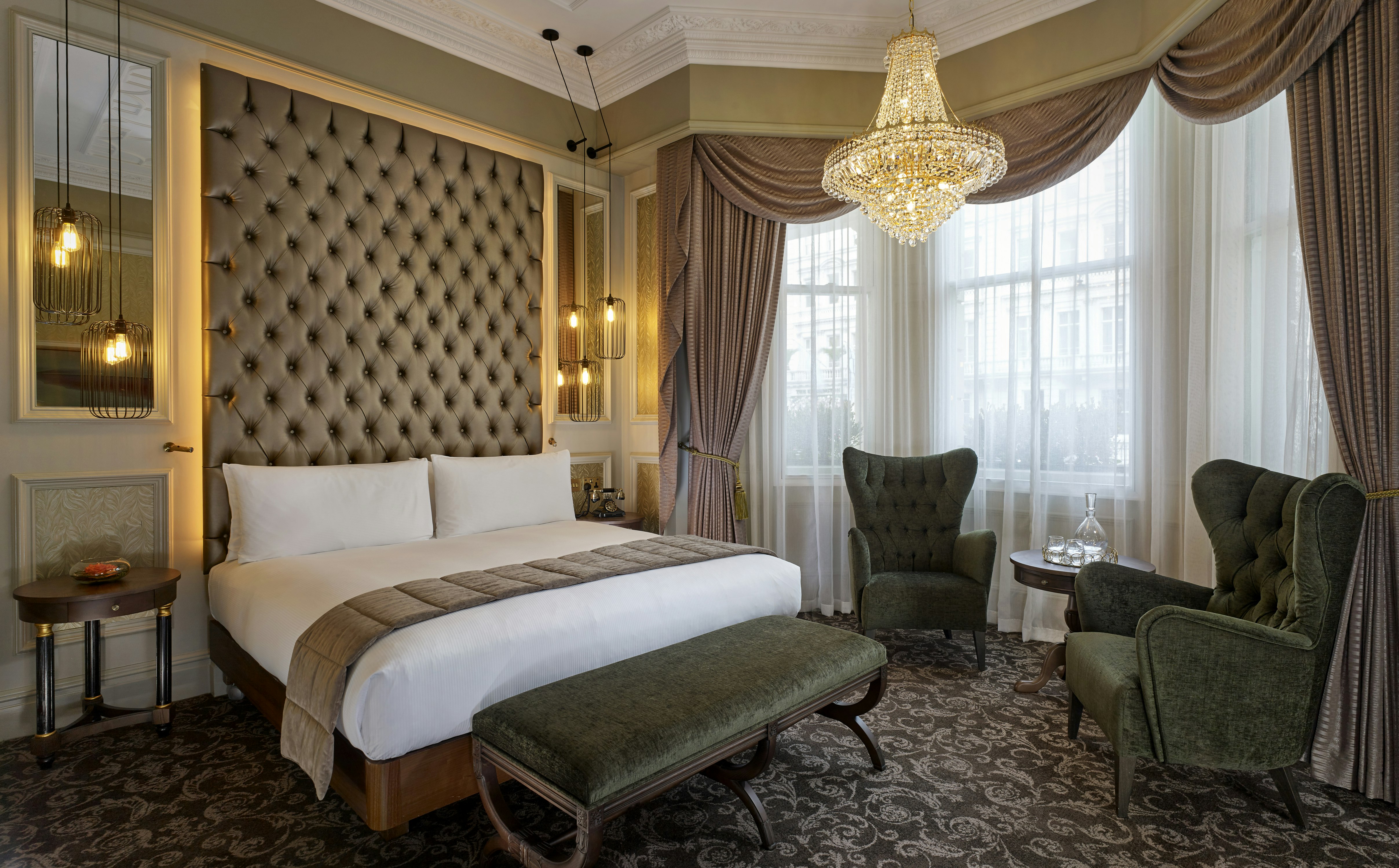 QUEENS GATE, SUITE