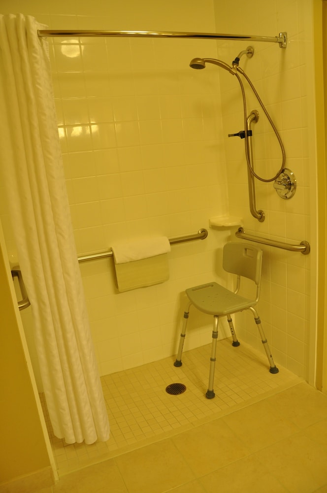 Country Inn and Suites By Radisson Covington LA 42/43