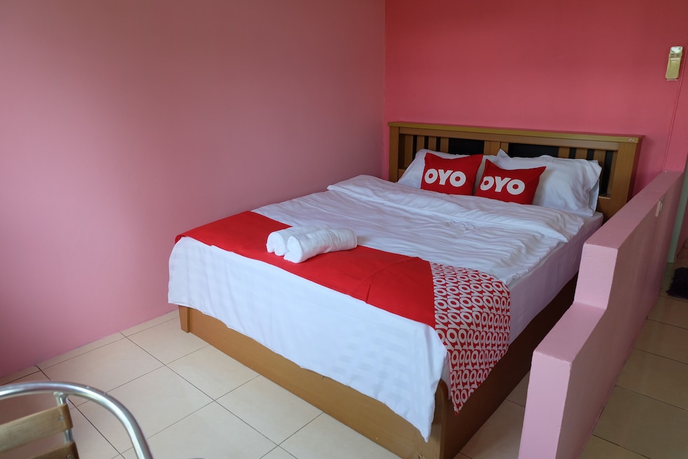 OYO 75429 101 Place Navanakorn 26/43