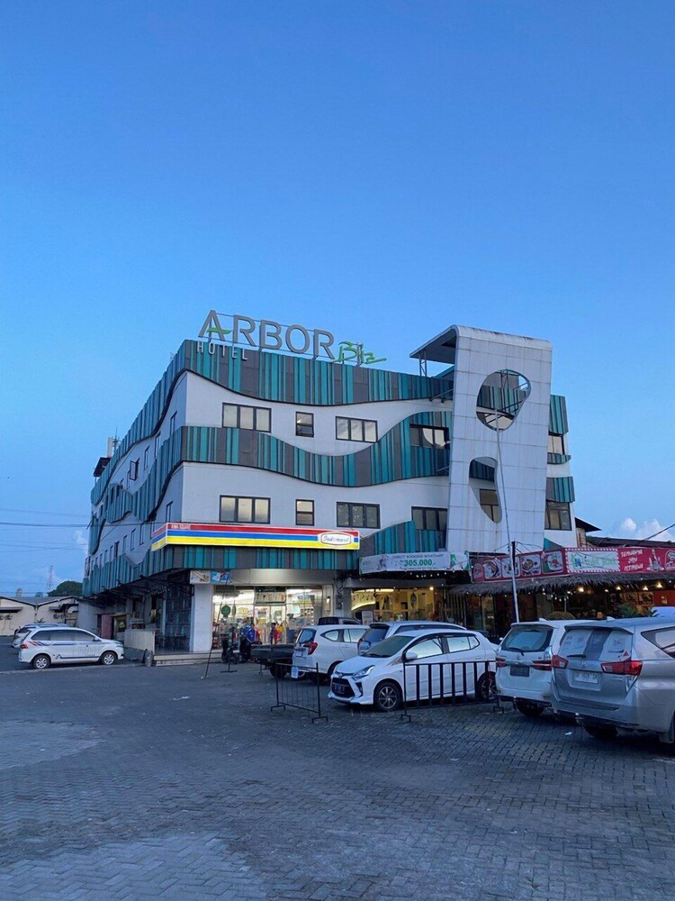 Arbor Biz Hotel 4/58
