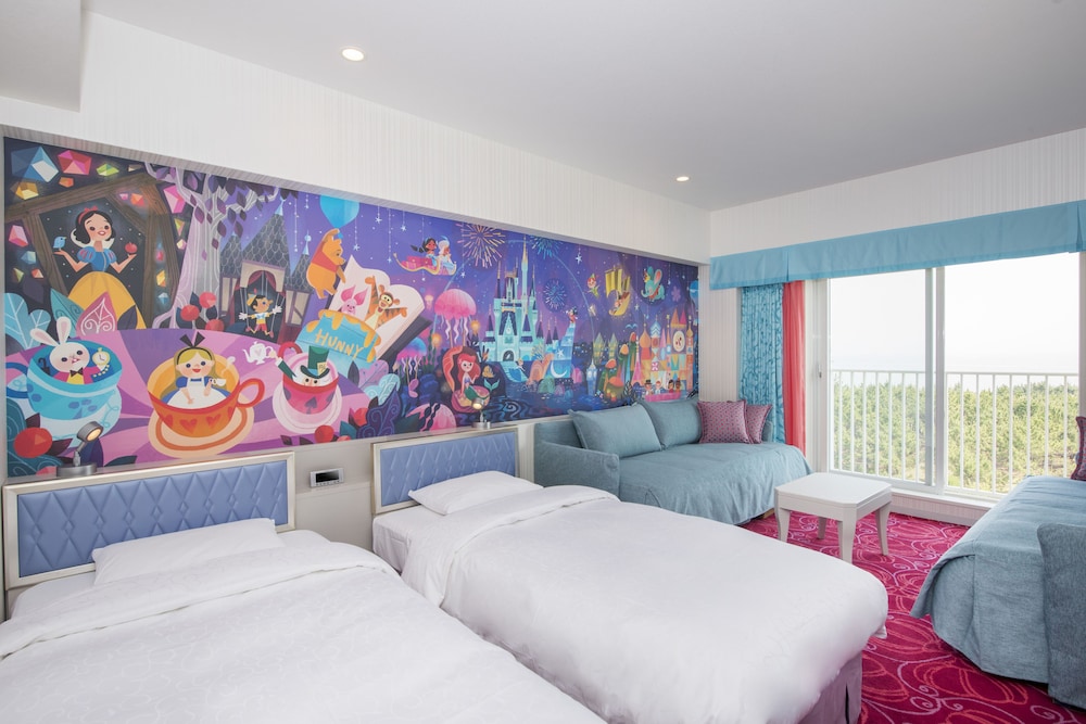 TOKYO DISNEY CELEBRATION HOTEL 12/50