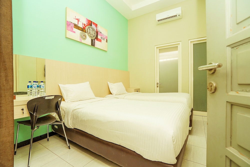 Ardhya Guest House 16/46