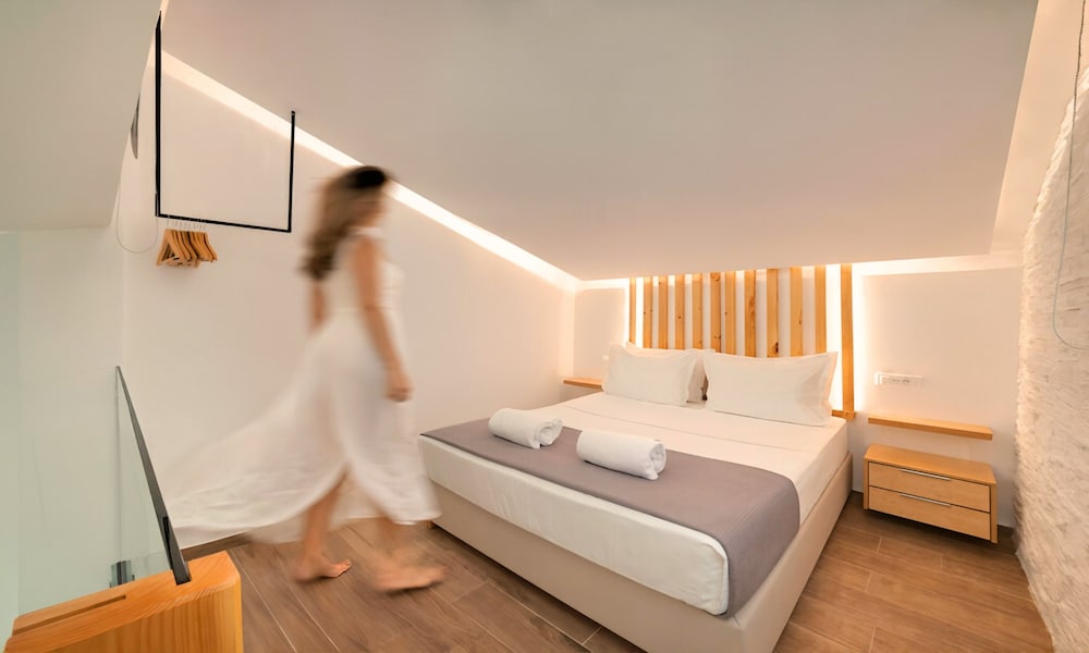 Aelia Suites 20/63