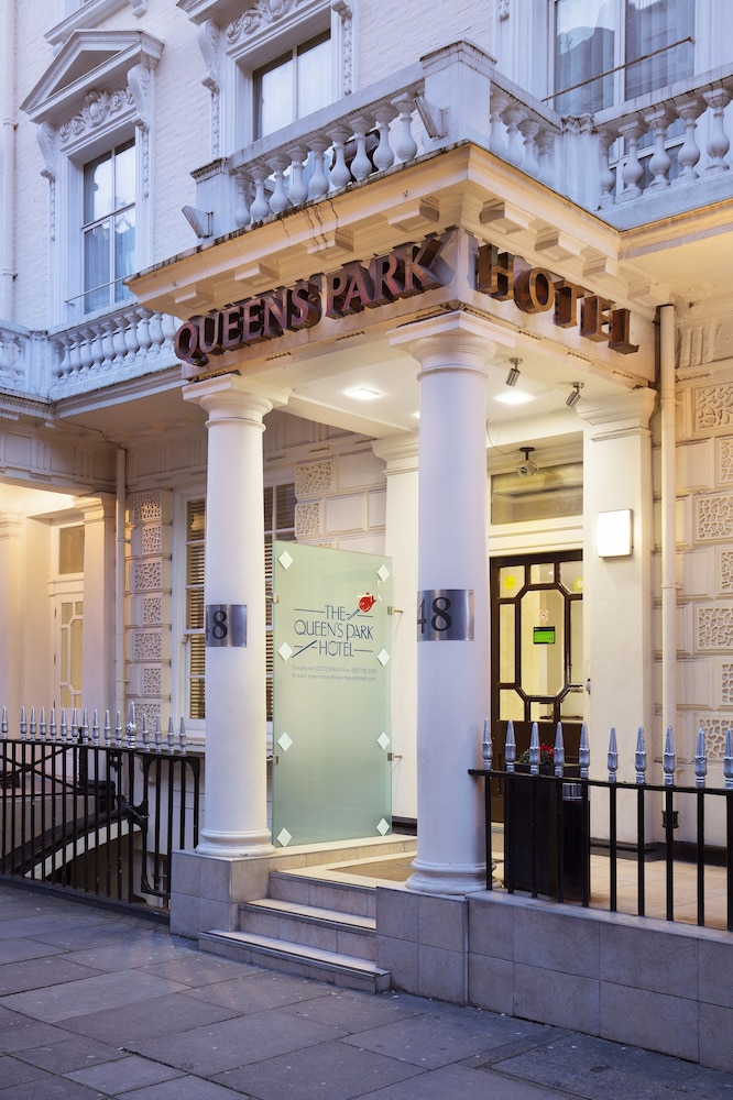 Queens Park Hotel 2/60