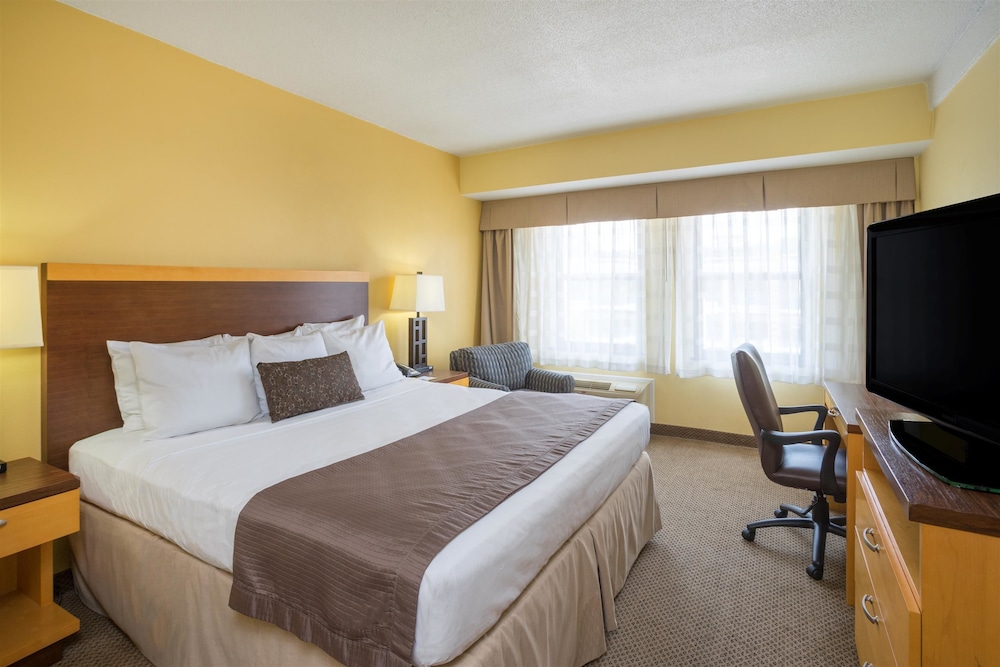 Days Inn By Wyndham Washington Dc/Connecticut Avenue 8/22