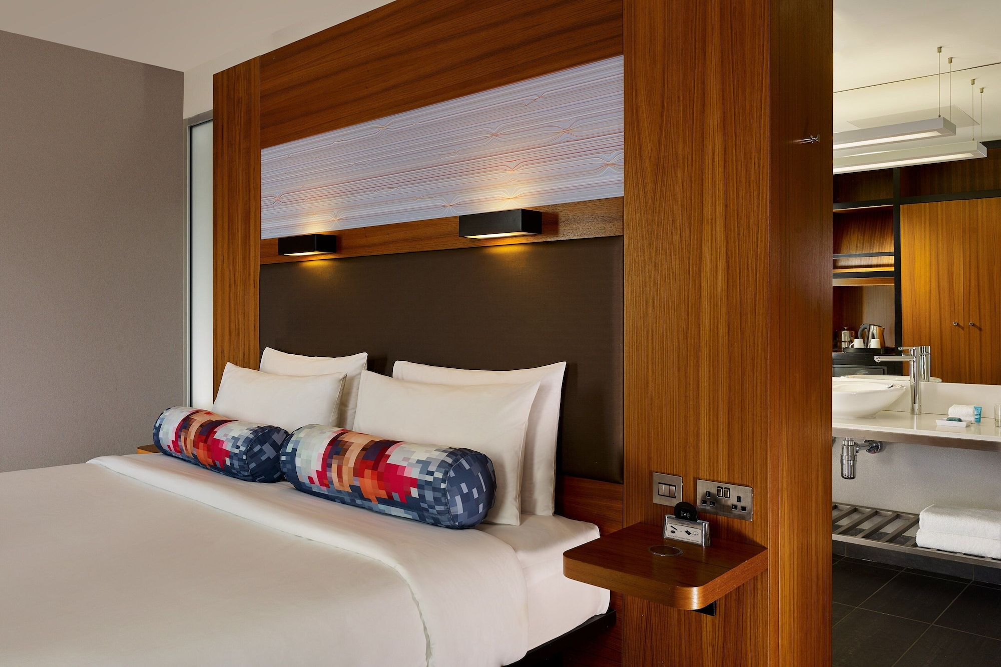 Aloft, King Bed