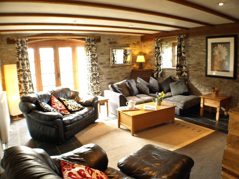 Polean Farm Cottages 21/50