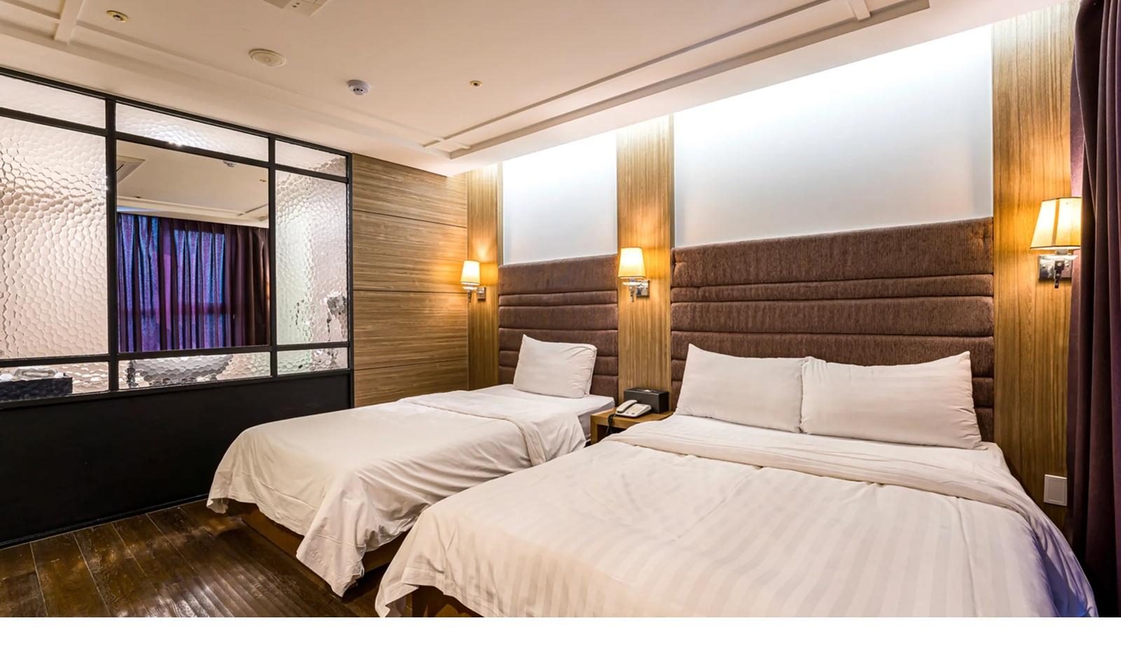 Standard, Double or Twin Bed