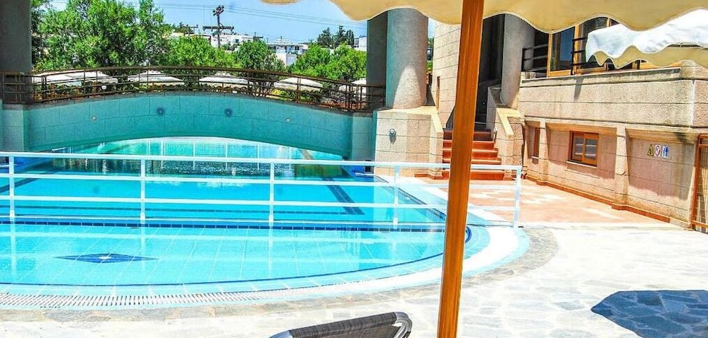 Costa Konte Beach Resort 34/41