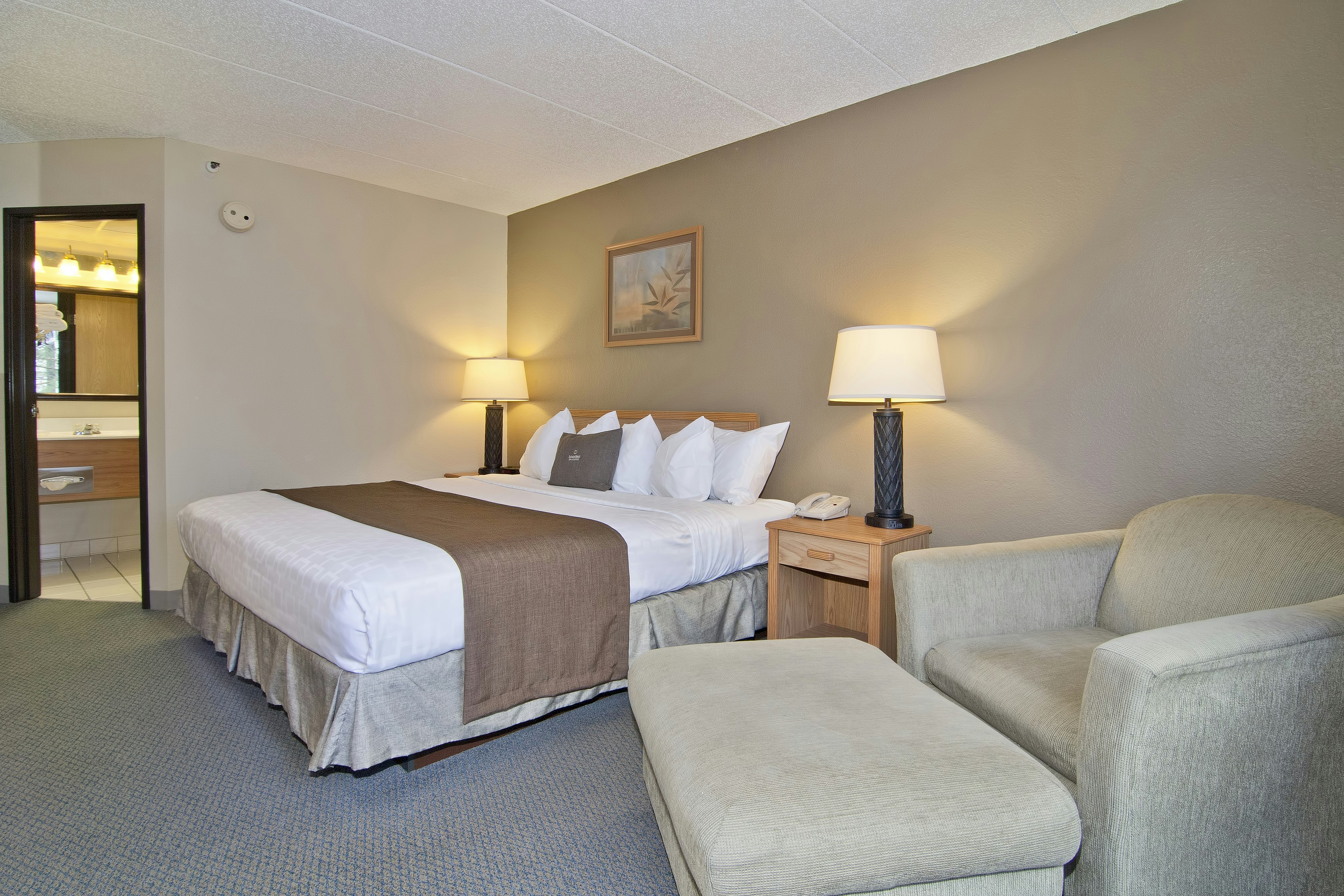 Boarders Inn Suites Faribault Mn 40/80
