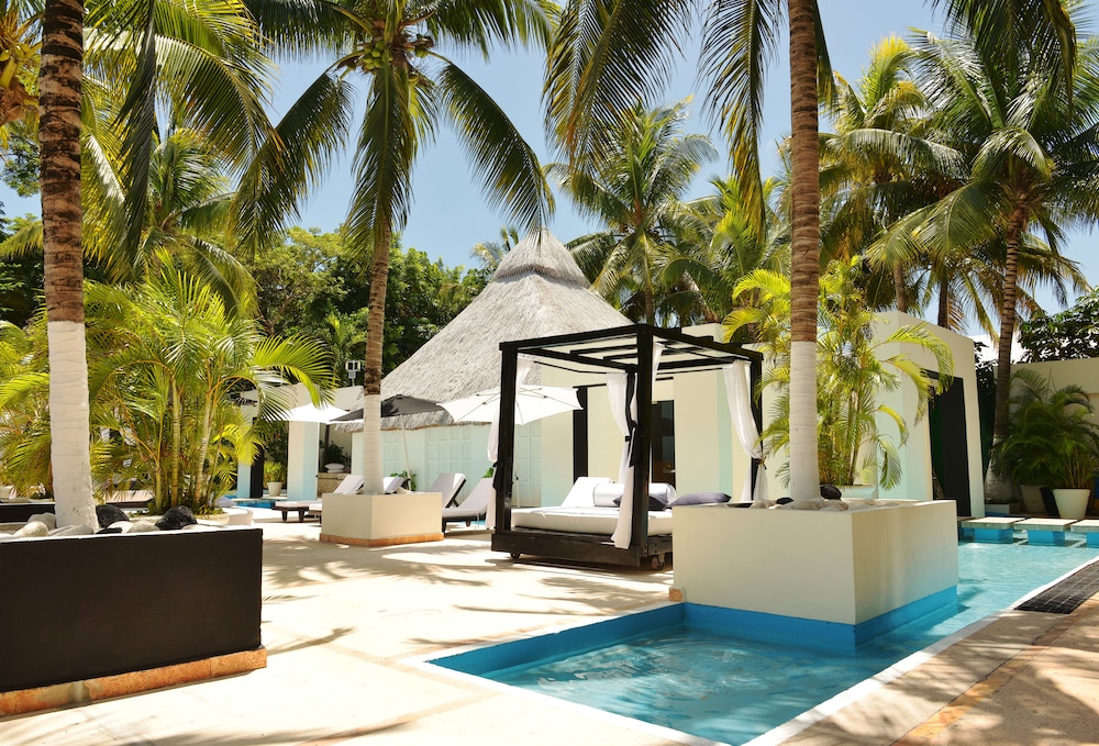 Oh! Cancun The Urban Oasis & Beach Club 55/59