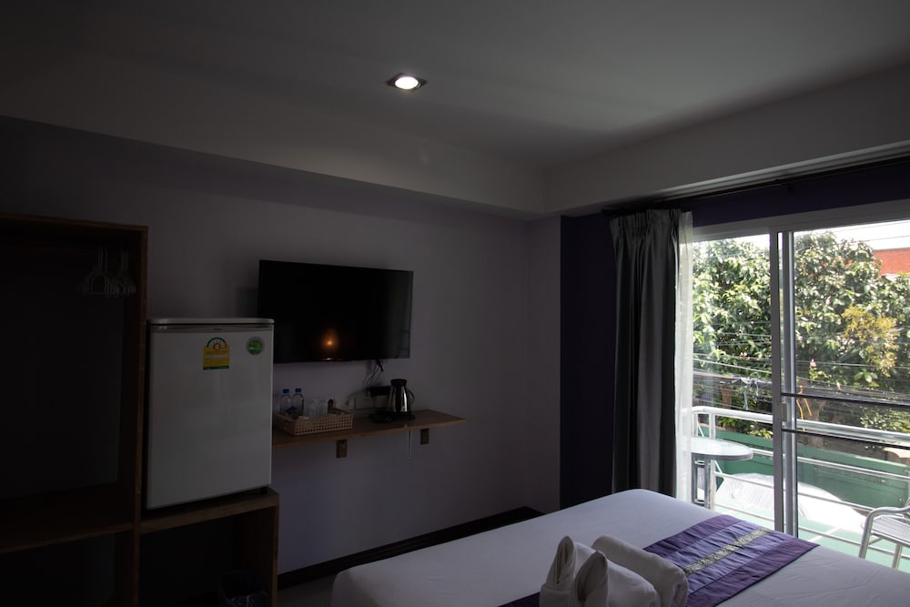 Chinda Boutique Hotel 45/56