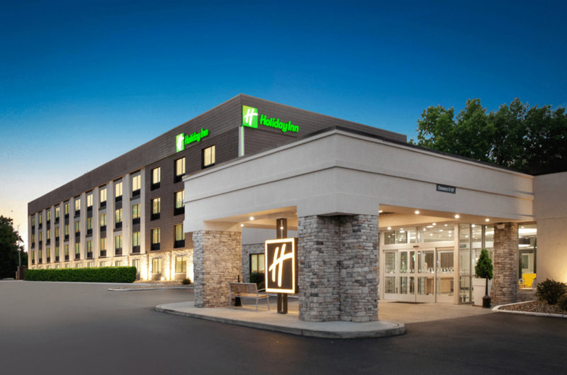 Holiday Inn Cleveland-Mayfield 3/76
