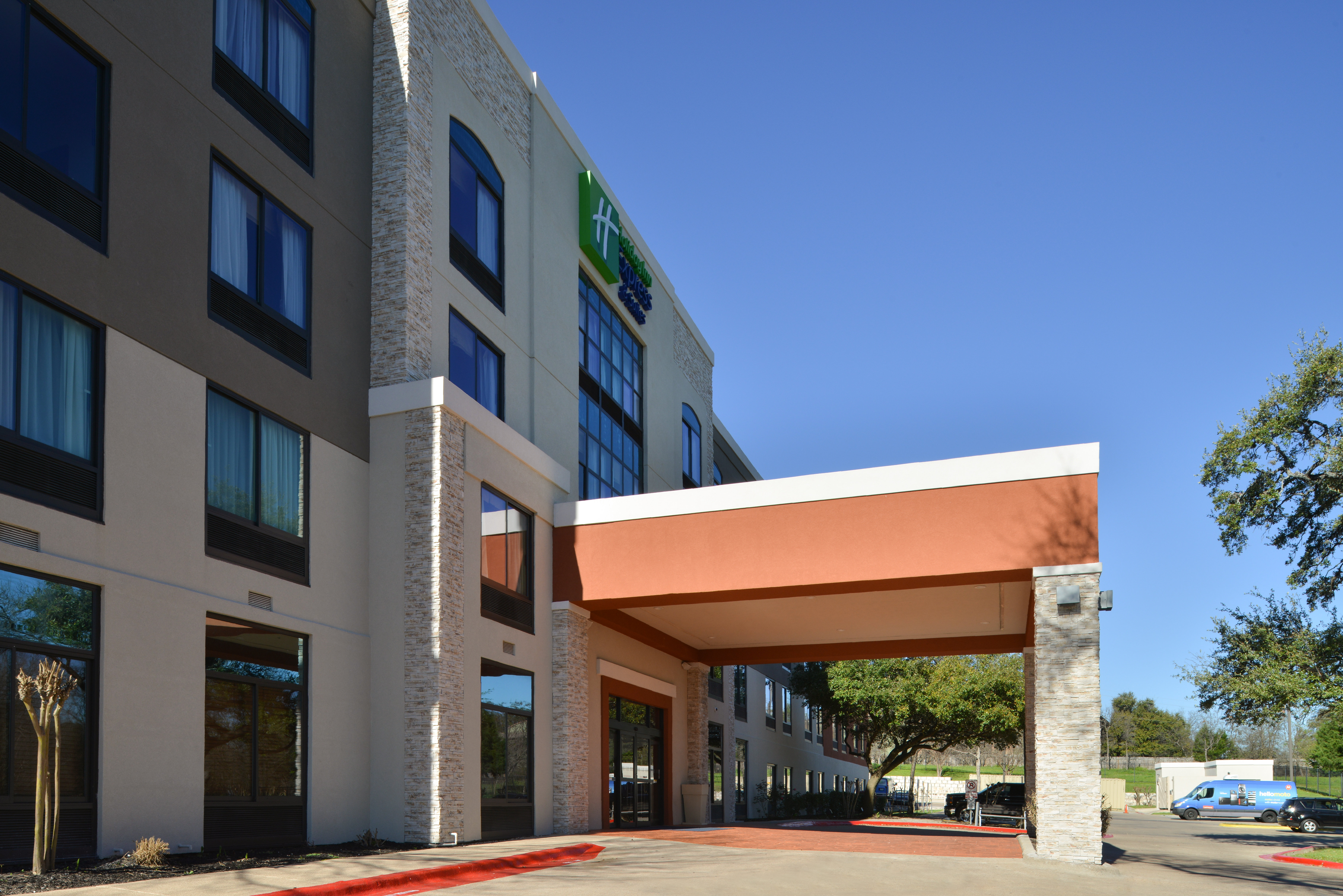 Holiday Inn Express Austin North Central 61/65
