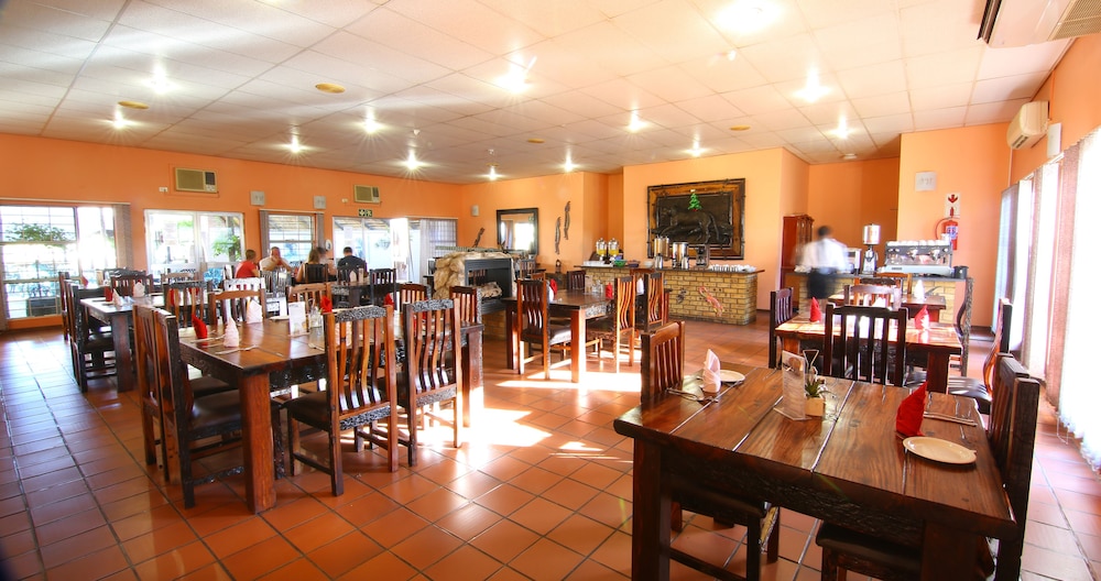 Kalahari Arms Hotel 58/69