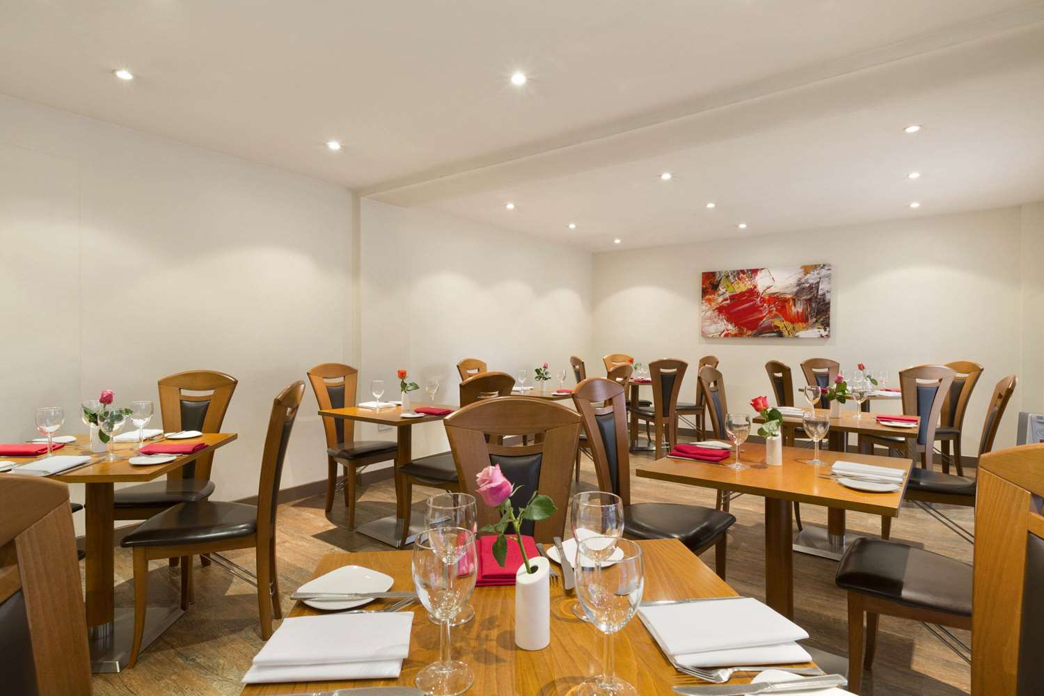 Ramada by Wyndham London North M1 23/40