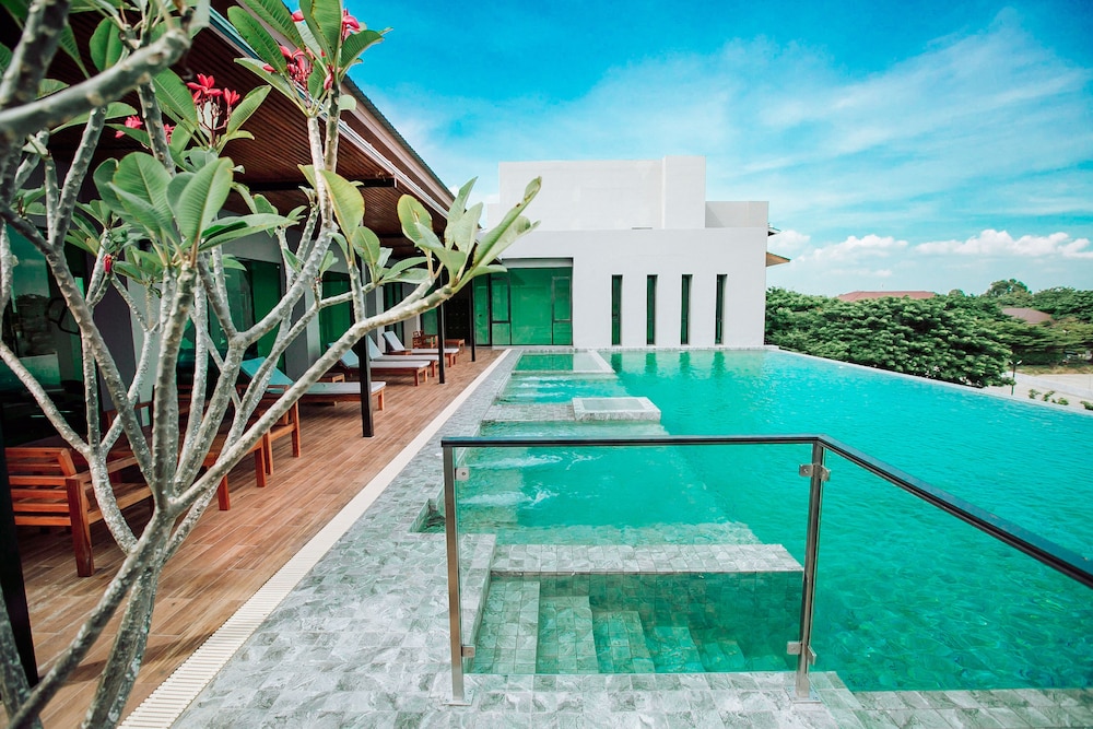 The Cavalli Casa Resort 47/50