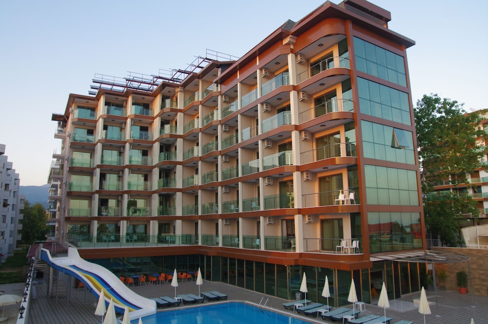 Grand Barhan Hotel 7/50