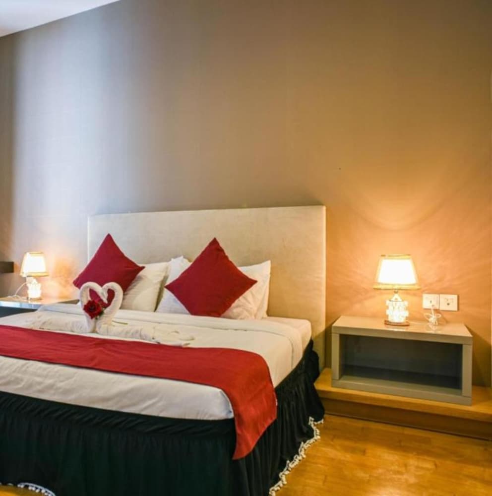 3 BEDROOMS, SUPERIOR, SUITE