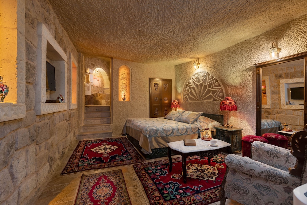 Acer Cave Hotel 51/67