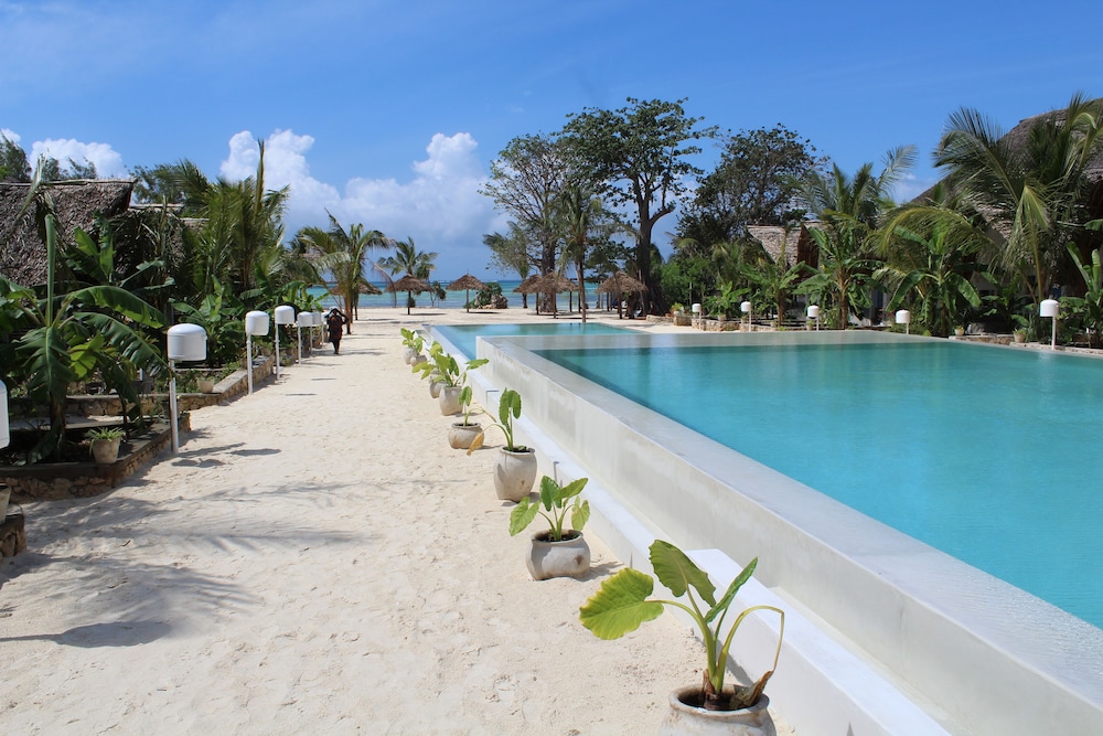Fun Beach Resort 36/50