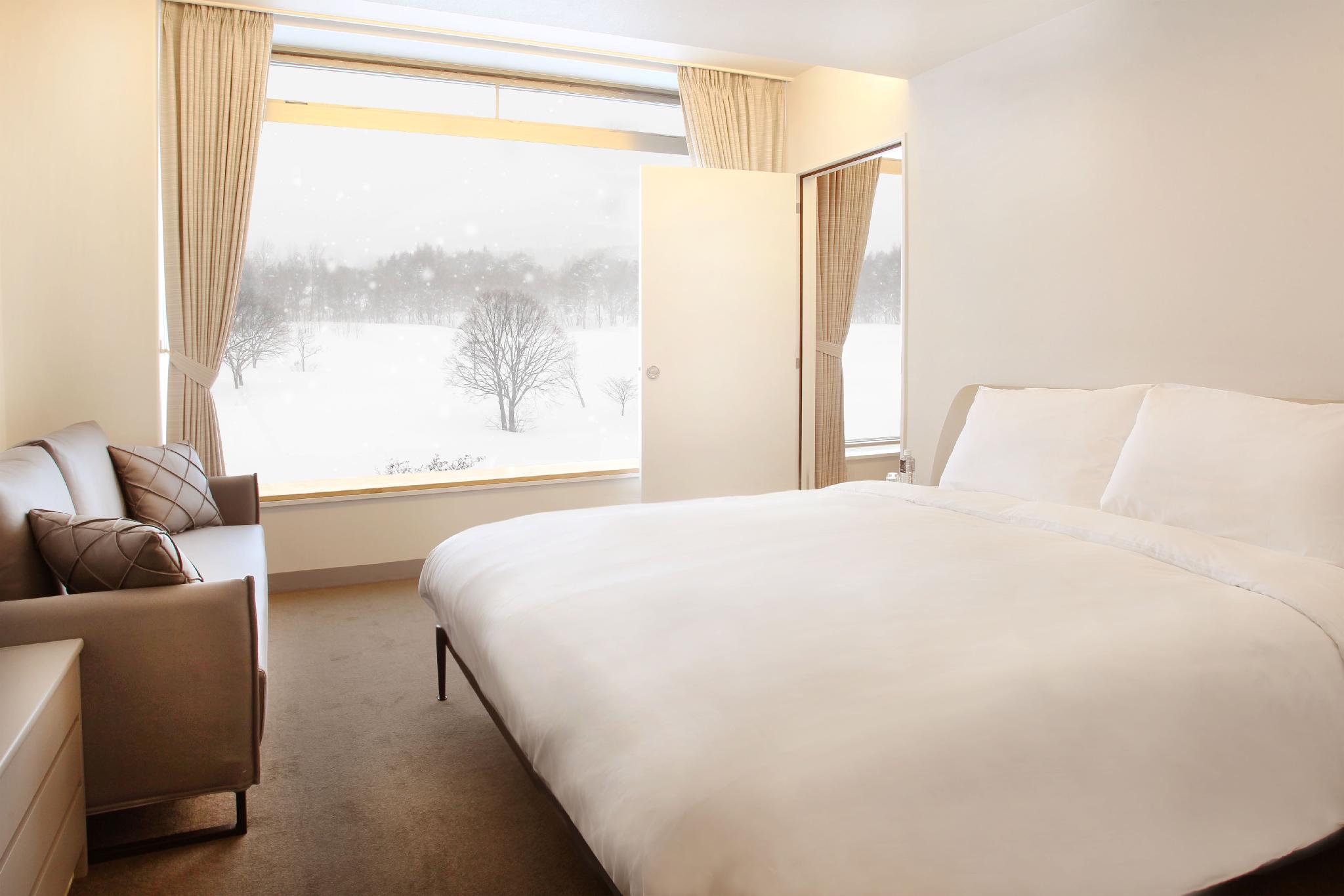Suite, Double Bed, Mountain View, Ocean View, Night View