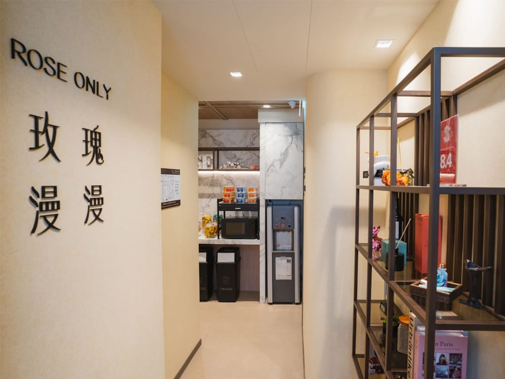 Royal Rose Hotel Zhongshan 26/44