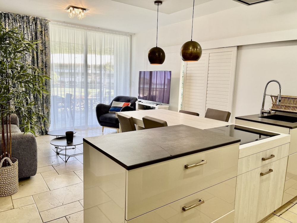 Anse Marcel Beach Resort 5/50