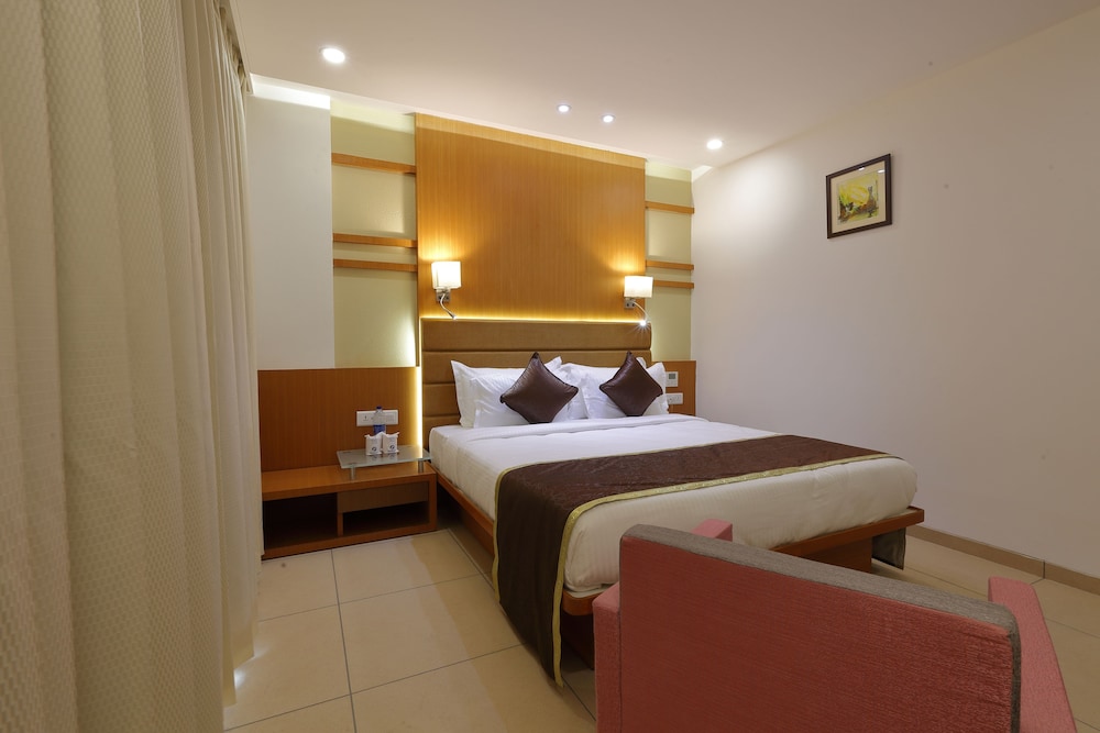HOTEL PRAGATI THE GRAND 27/42