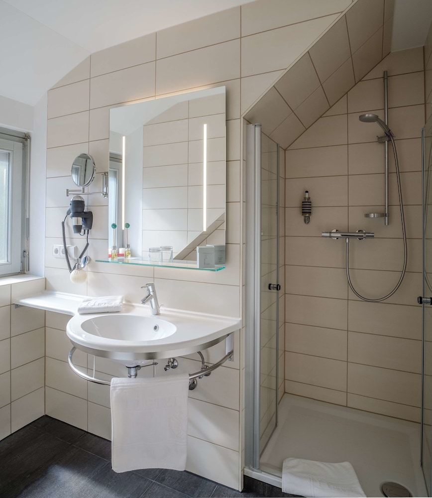 Hetzel Hotel Löwen 39/41