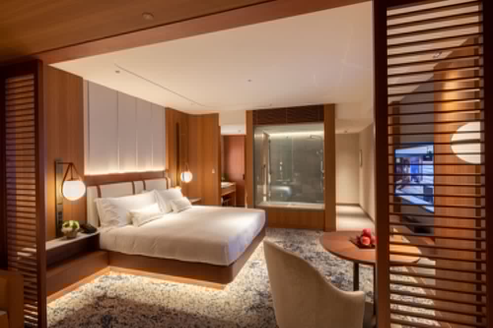 Intercontinental Yokohama Pier 8 15/78