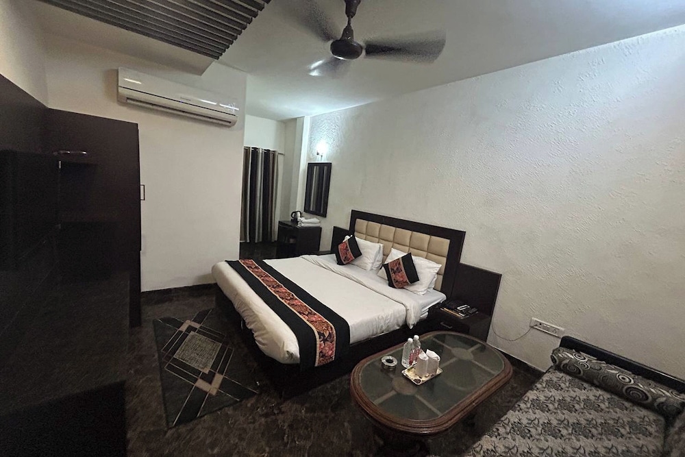 Arihant Inn 32/53