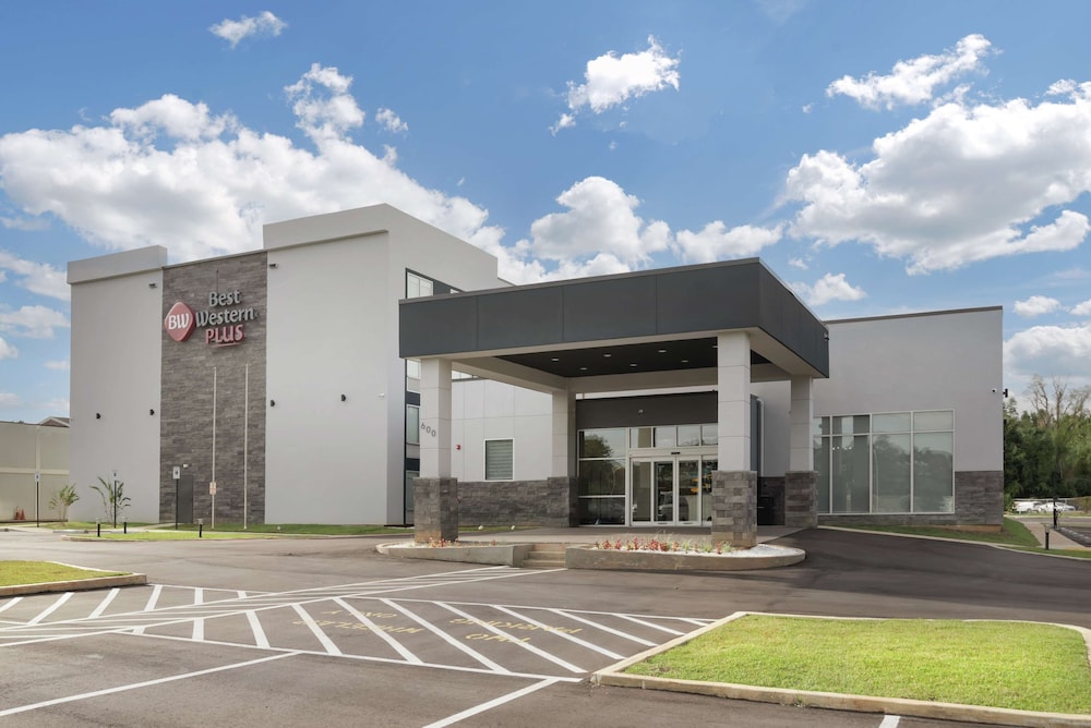 Best Western Plus Mobile Inn and Suites 19/24