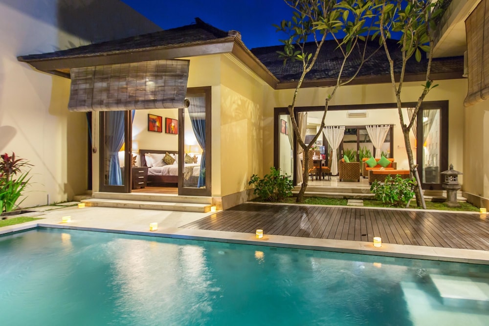 The Reika Villa 3/69
