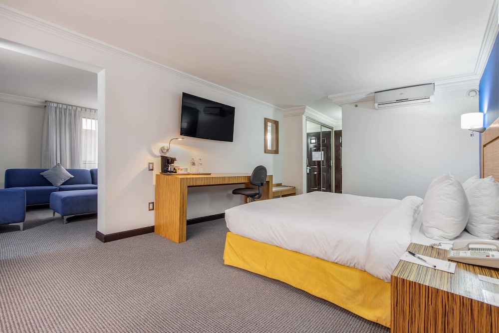 Junior Suite, Executive, King Bed